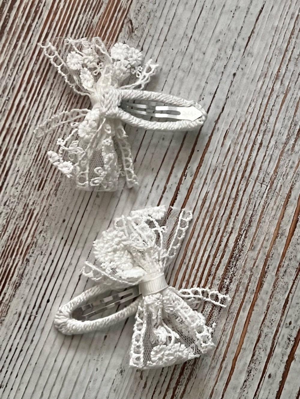 White Lace Bow Hair Clips for Kids - Charming Accessory - Picture 11 of 11